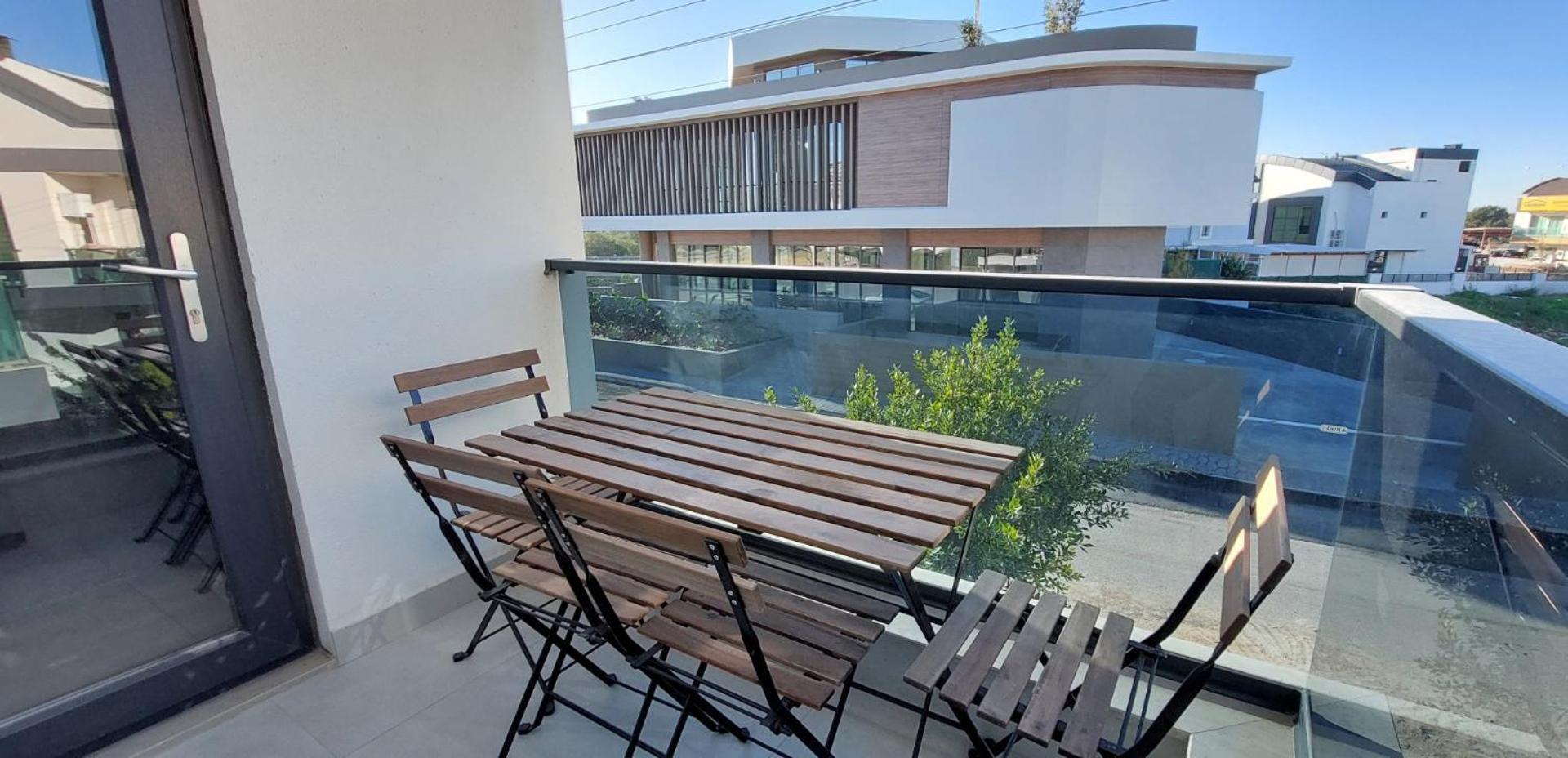 New Flat&large Living Space 2-4 Near By Lara