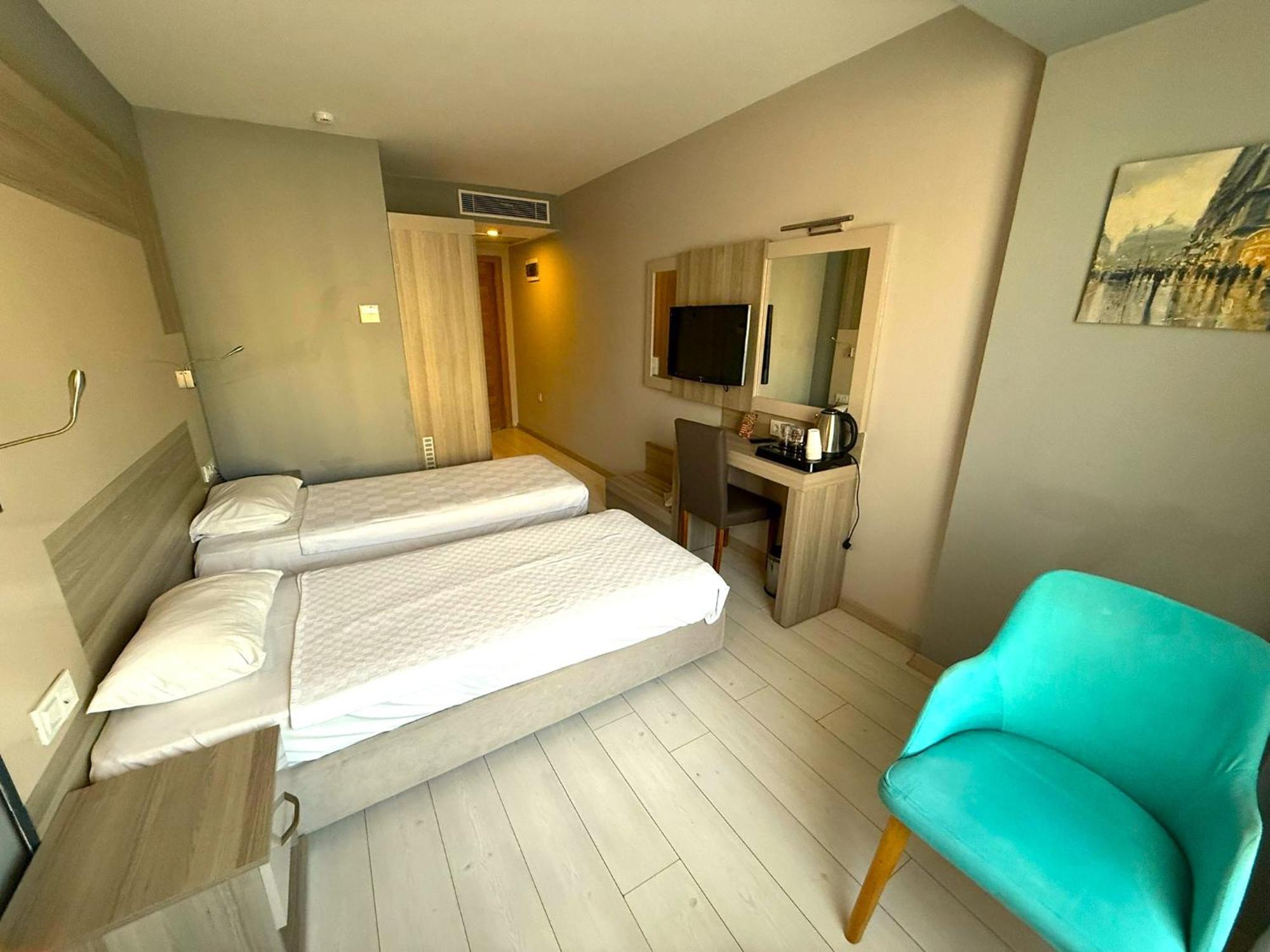 Hotel On 3*