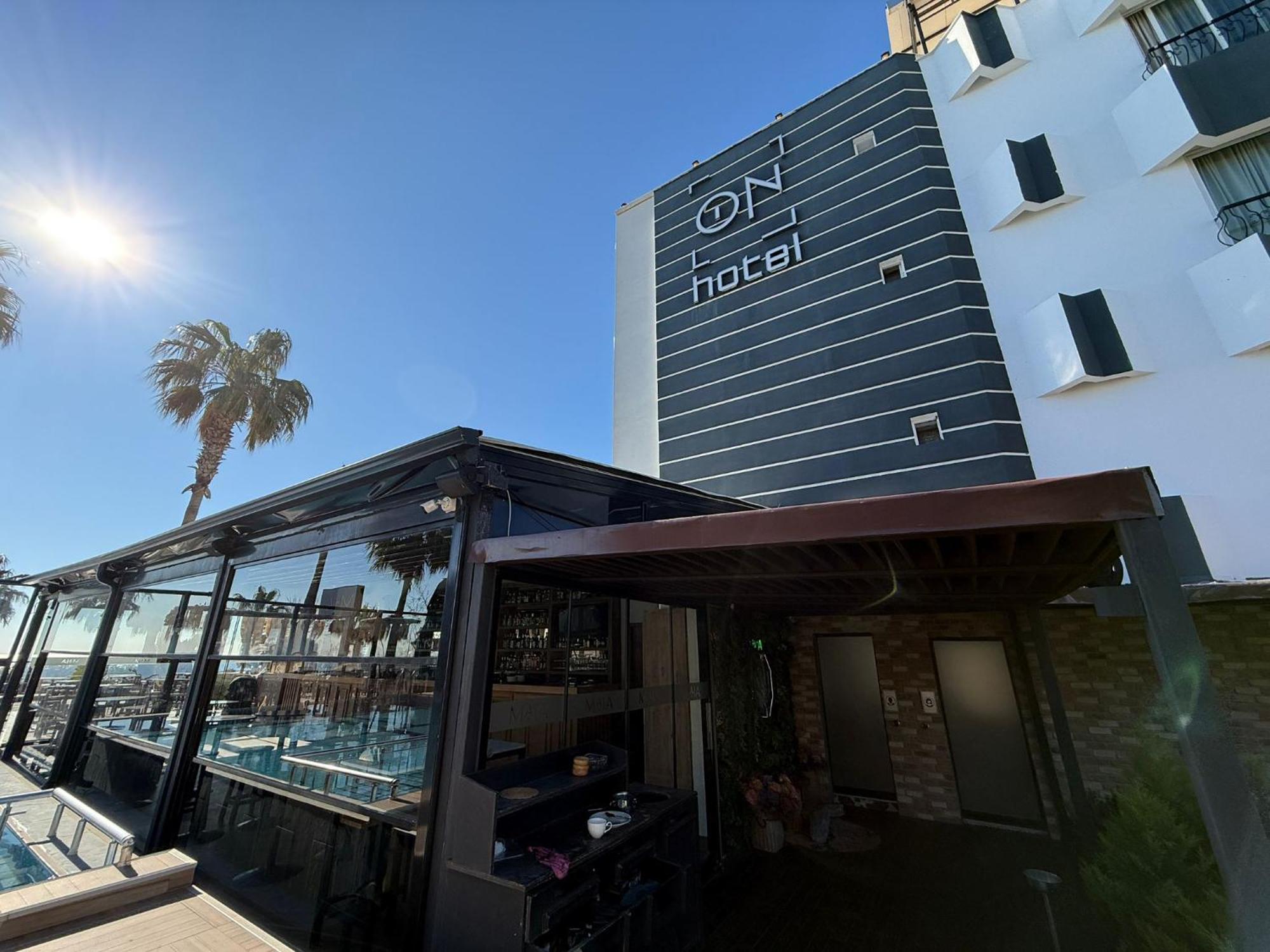 Hotel On