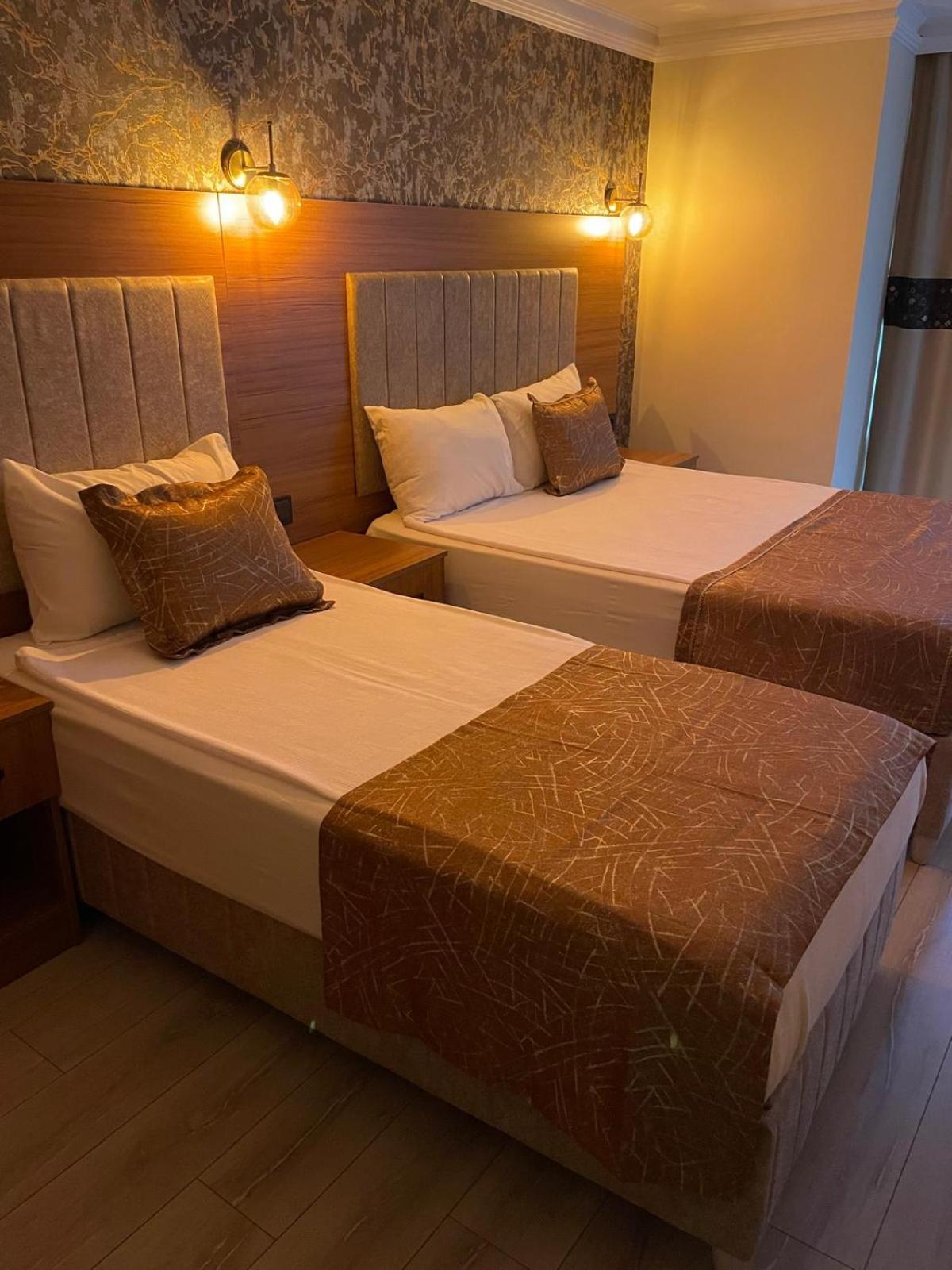 Golden Lux Hotel 3*