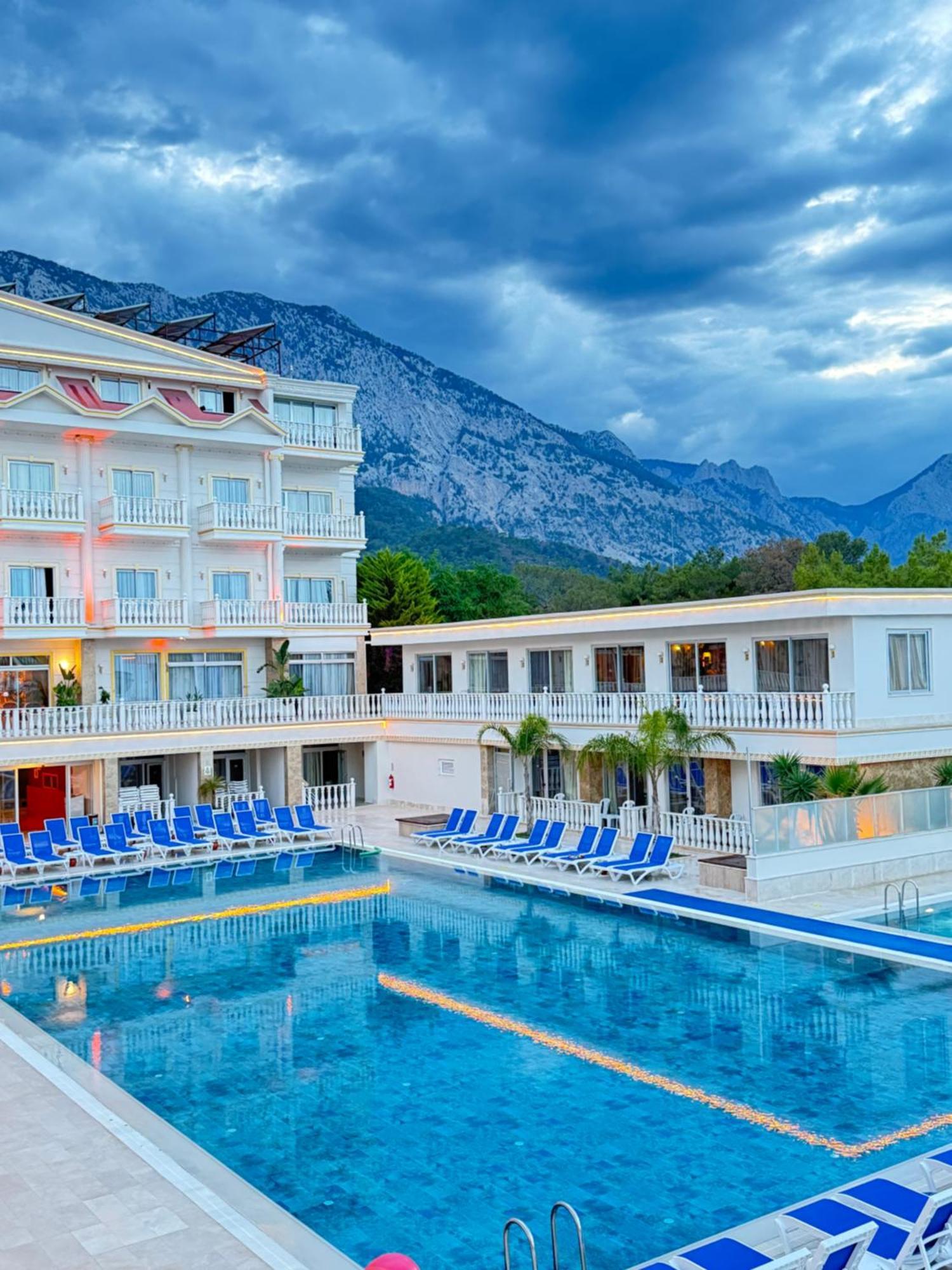 Sl La Perla Kemer Resort *