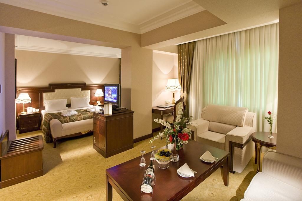 Latanya Palm & Airport Antalya