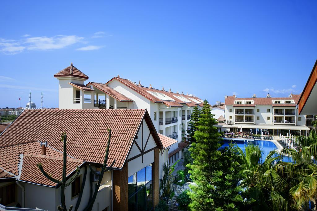 Kentia Apart 4*