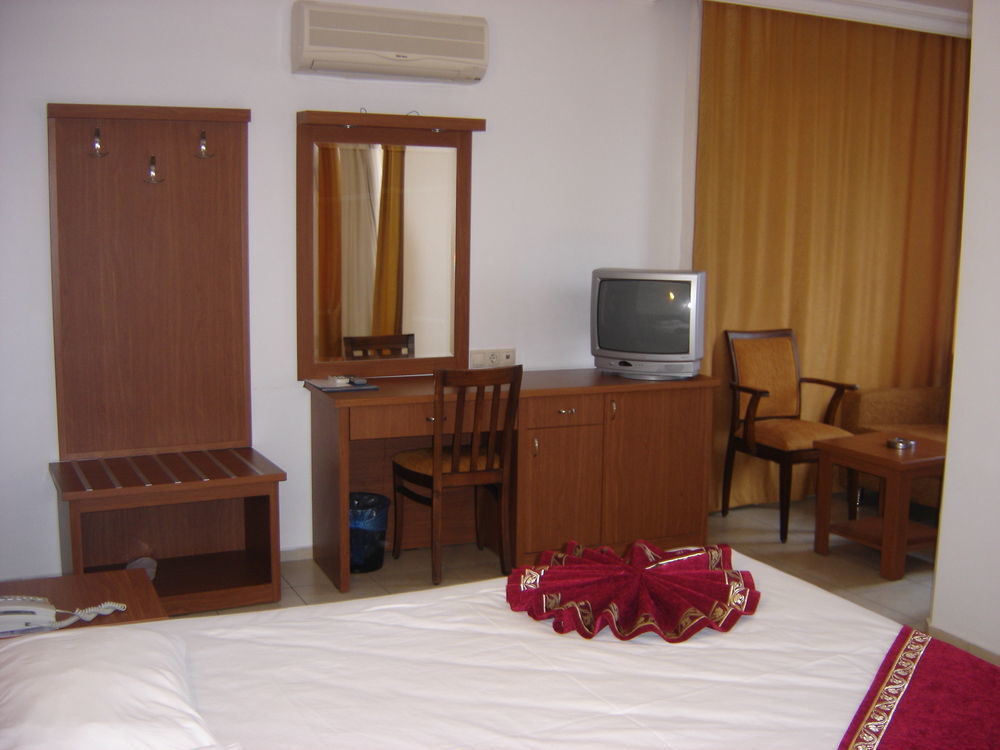 Royal Hill Hotel 3*