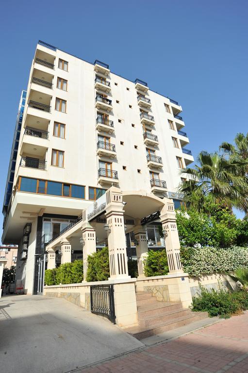 Royal Hill 3*