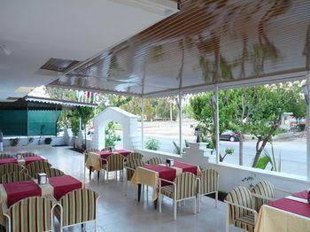 Hotel Arinna Park 2*