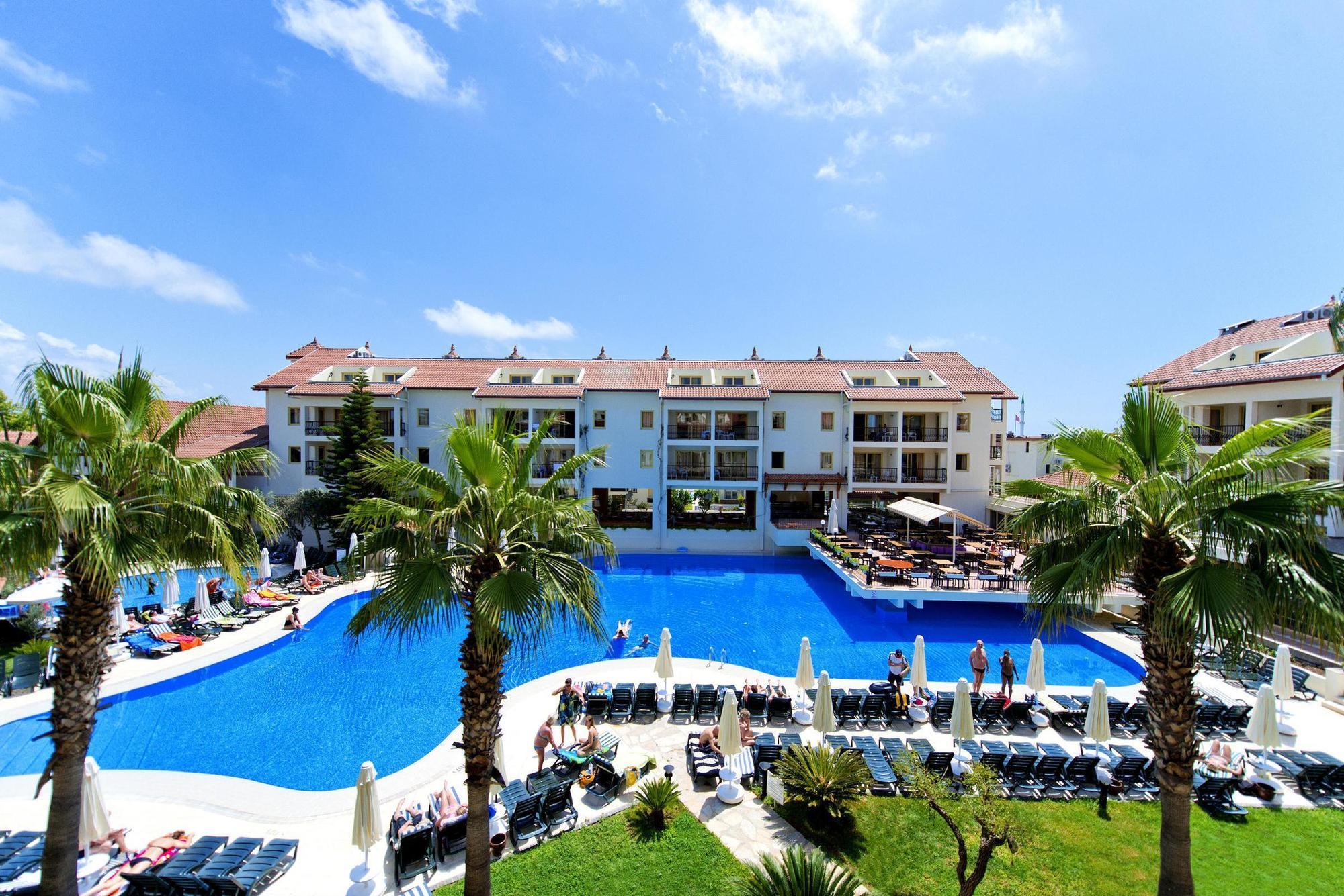 Kentia Apart 4*