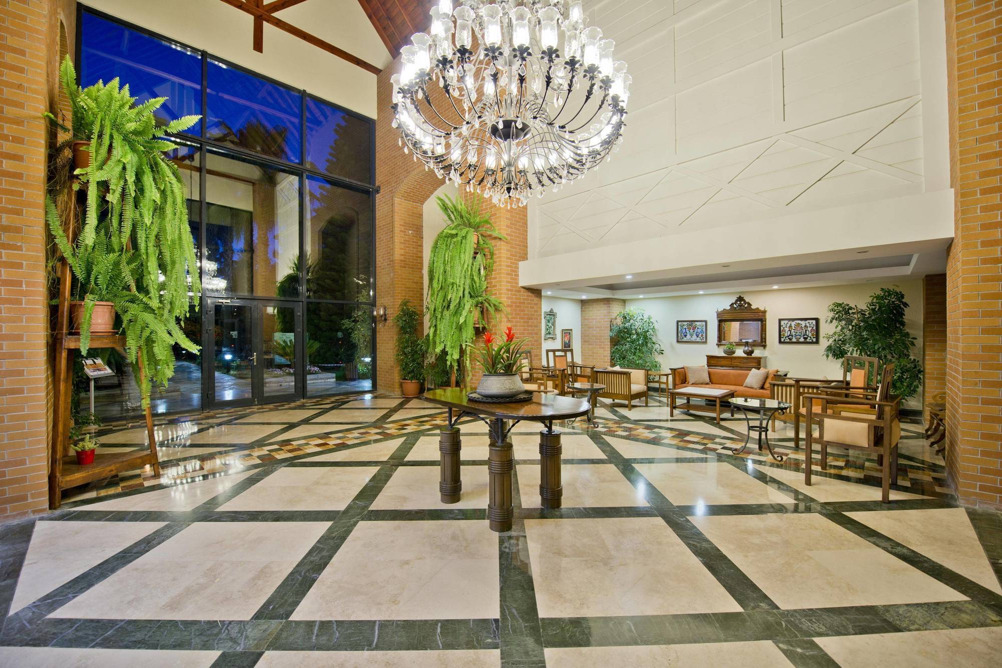 Kentia Apart Aparthotel 4*