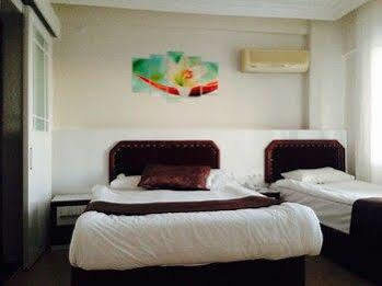 Simsek Hotel 3*