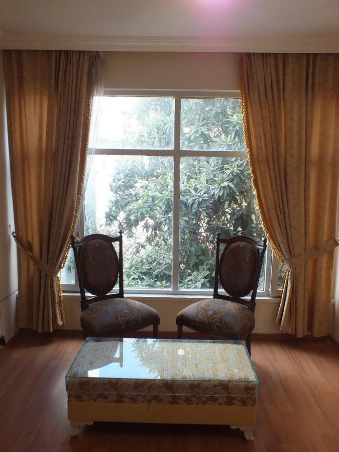 Uyar Palace Hostel *