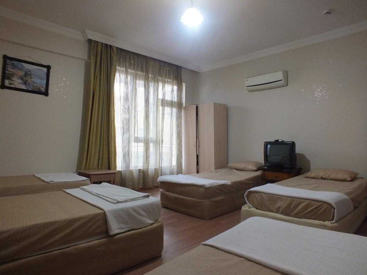 Hostel Uyar Palace