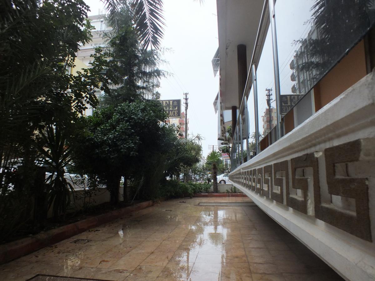 Hostel Uyar Palace