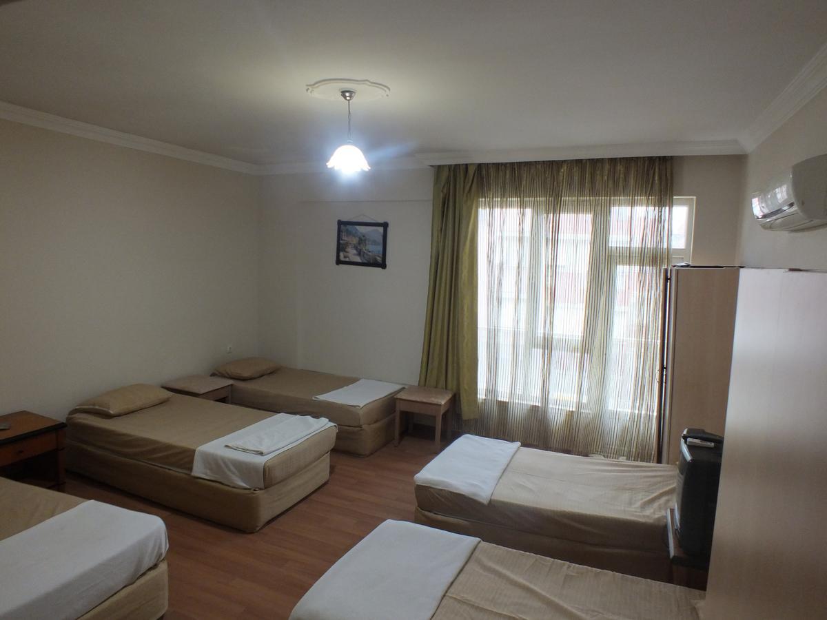 Uyar Palace Hostel Antalya