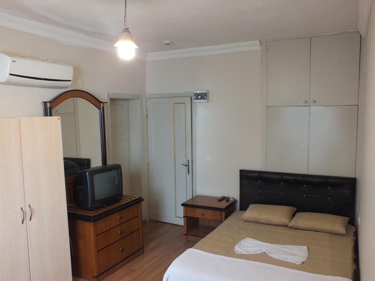 Hostel Uyar Palace *