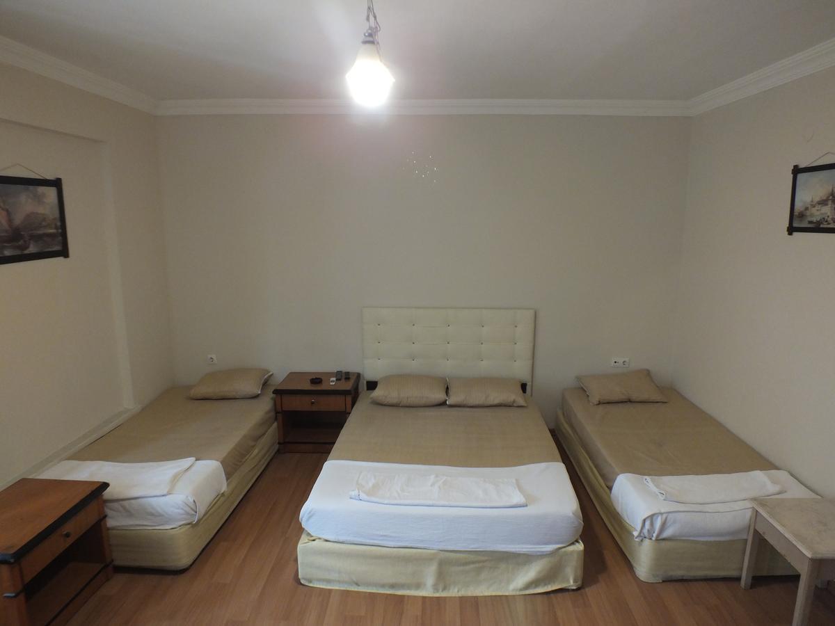 Hostel Uyar Palace