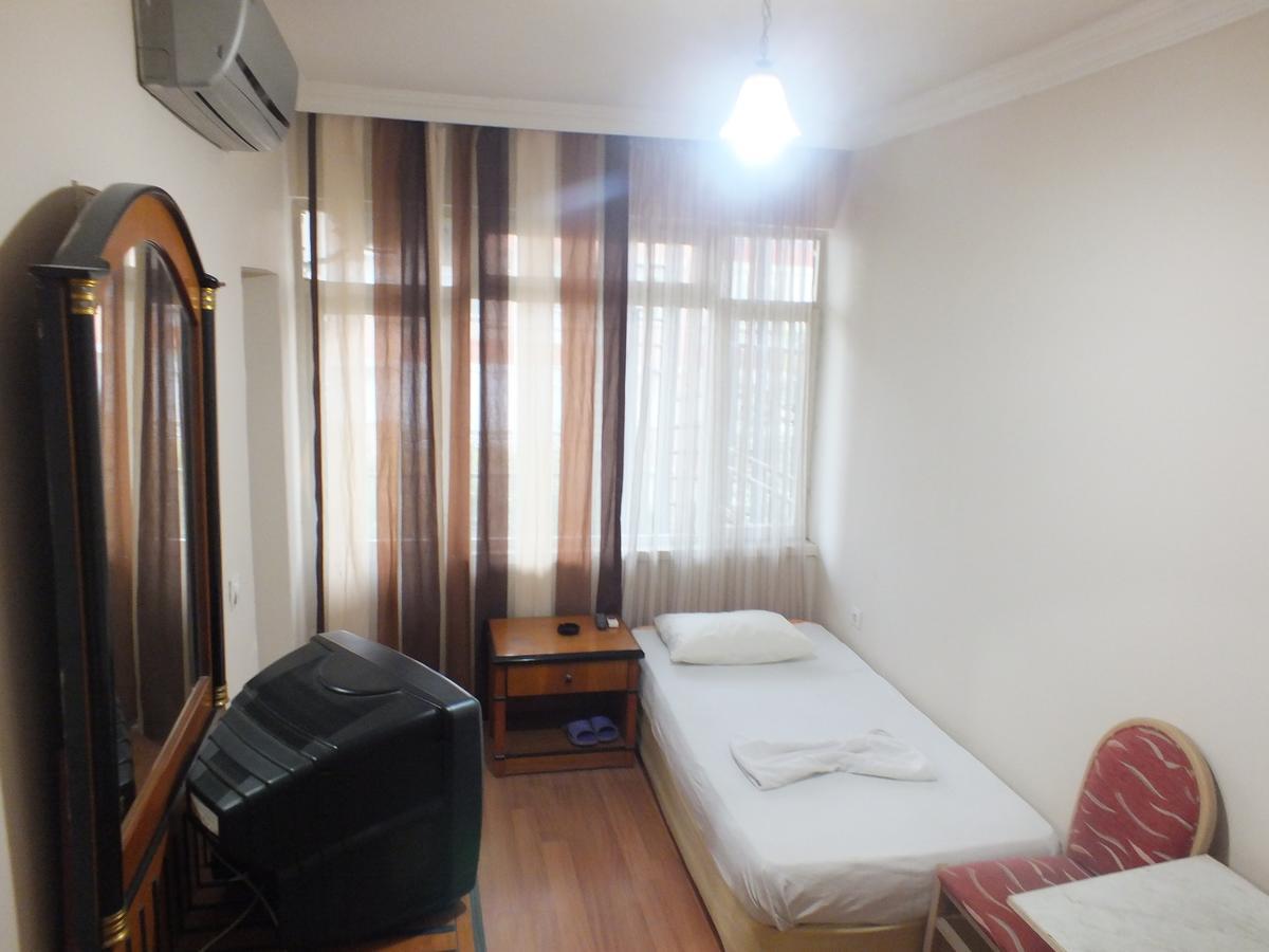 Hostel Uyar Palace