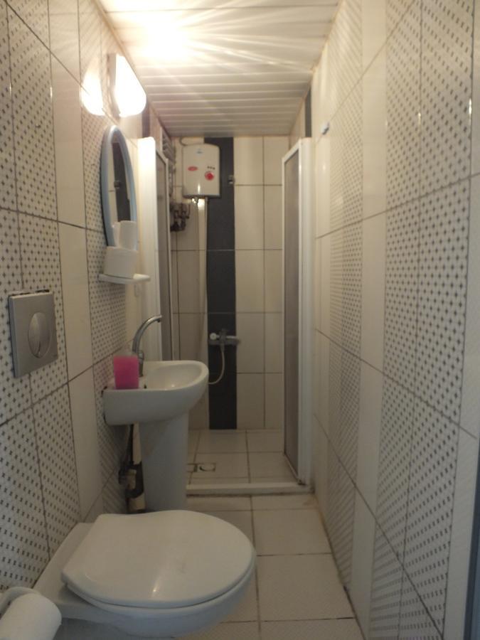 Uyar Palace Hostel