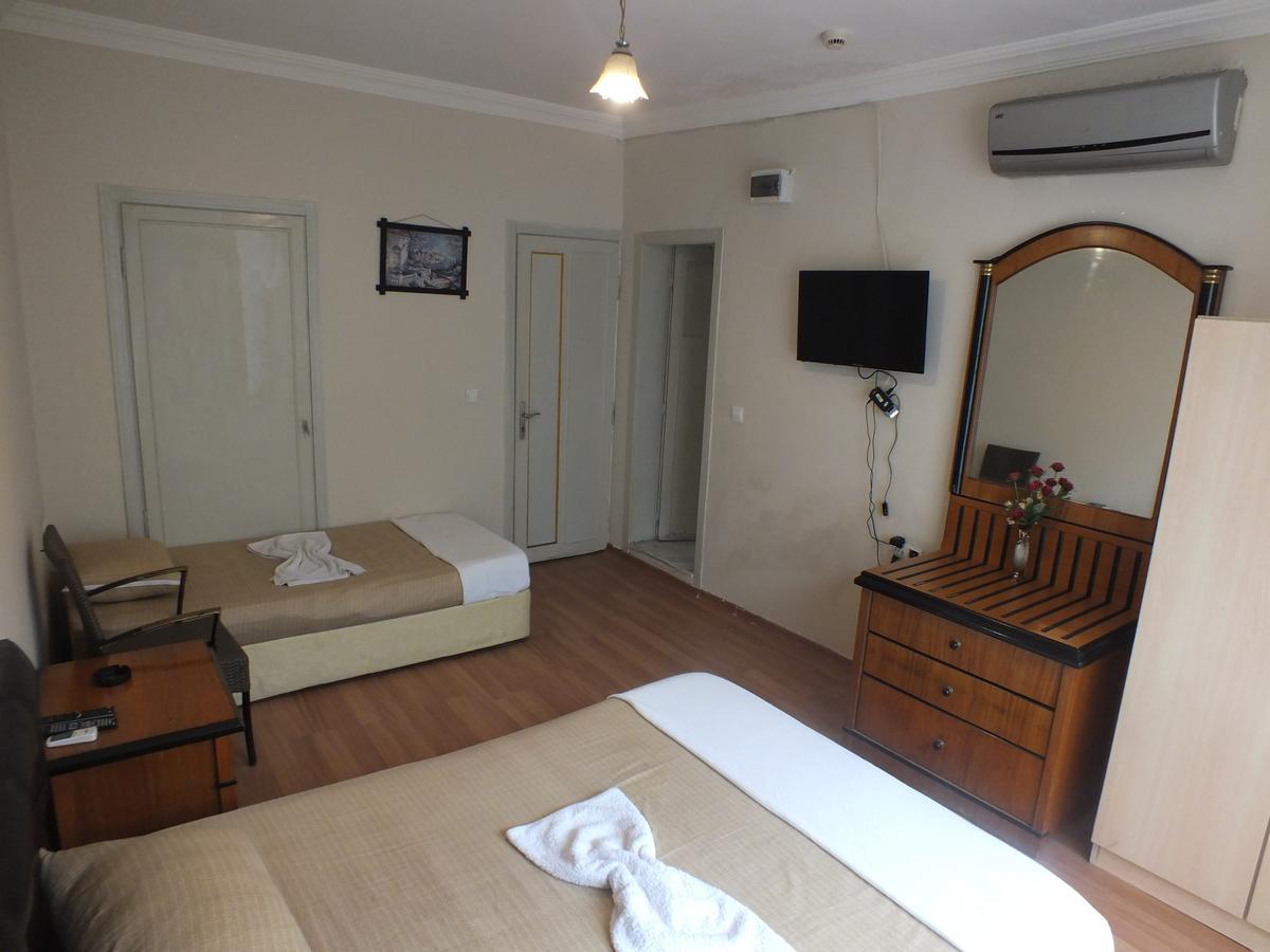 Hostel Uyar Palace