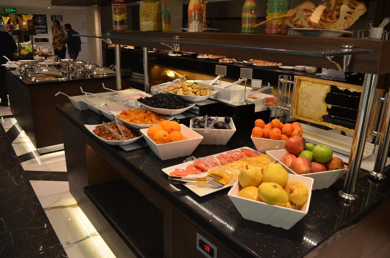 B Business & Hotel