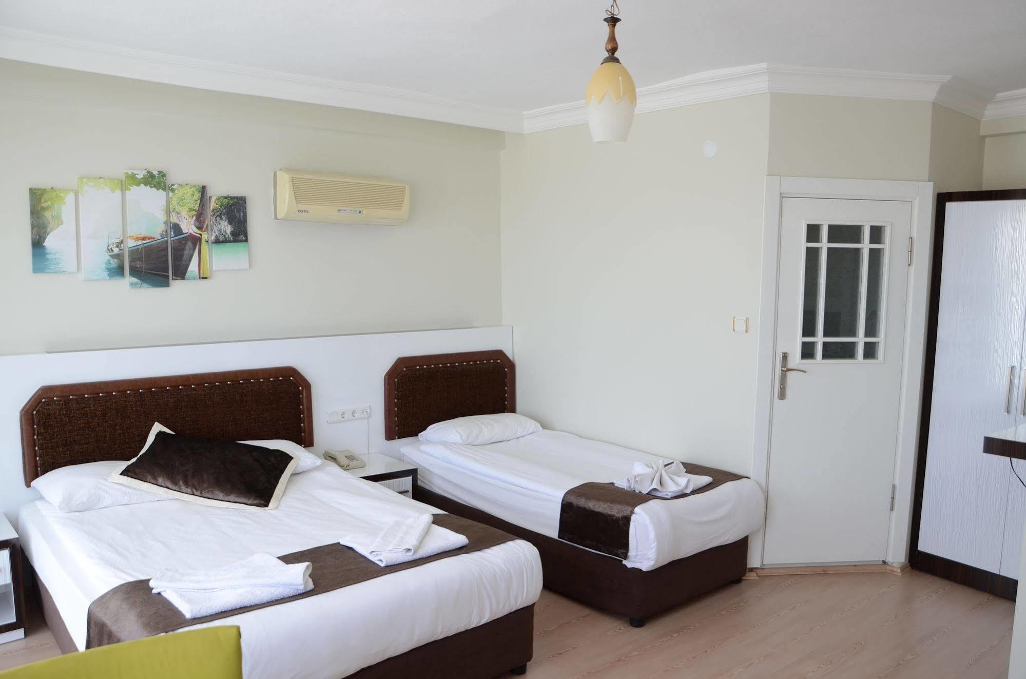 Hotel Simsek 3*