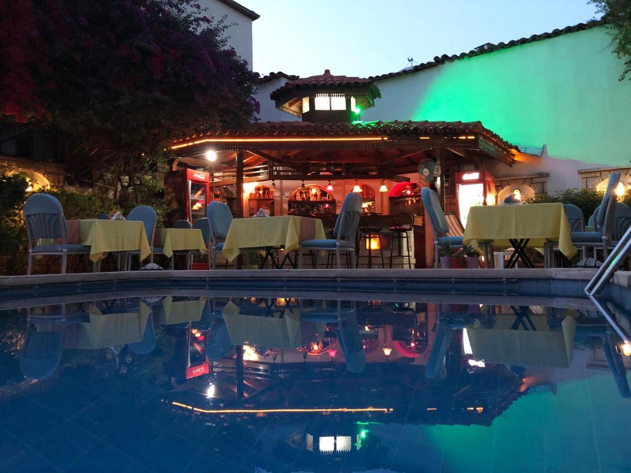 Karyatit Kaleici Antalya