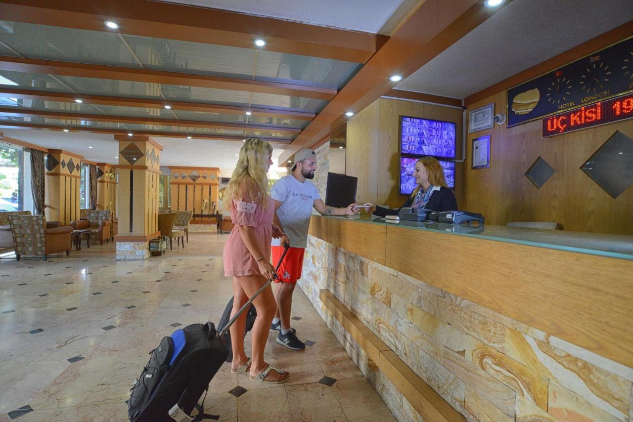 Bulvar Hotel 3*