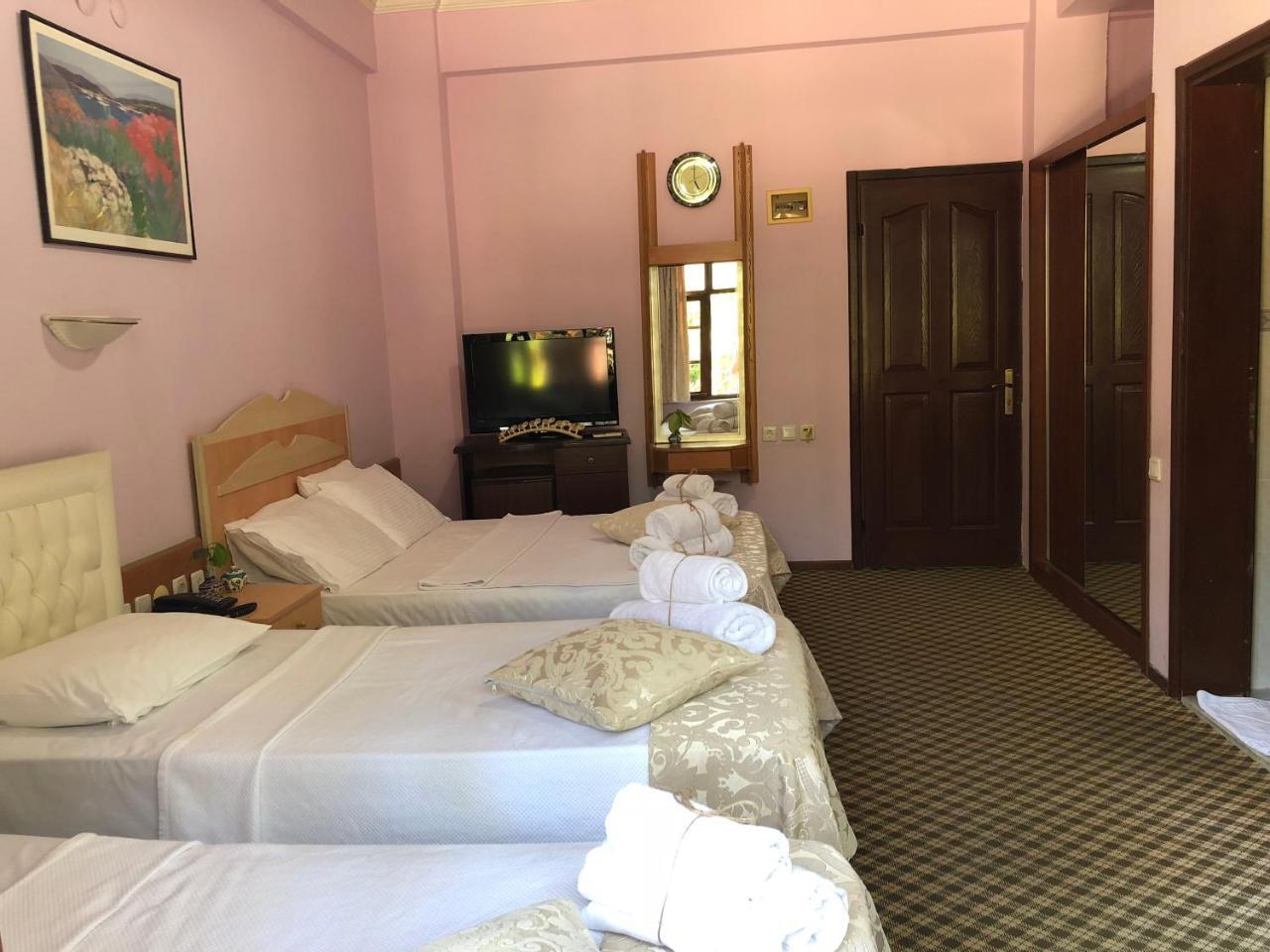 Otel Karyatit Kaleici Antalya