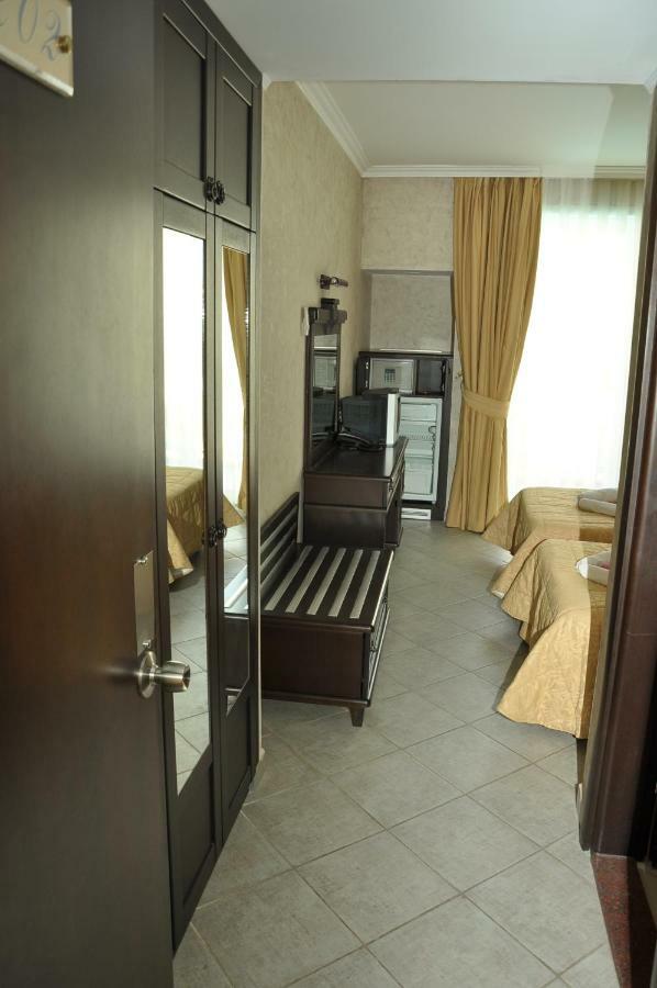 Sweet Boutique Hotel 3*
