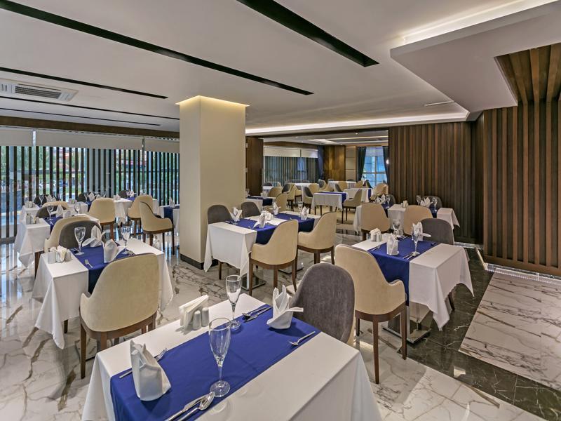 Hotel B Business & 5*