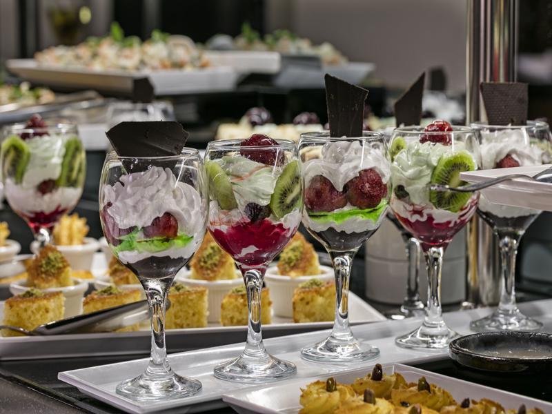 B Business & Hotel