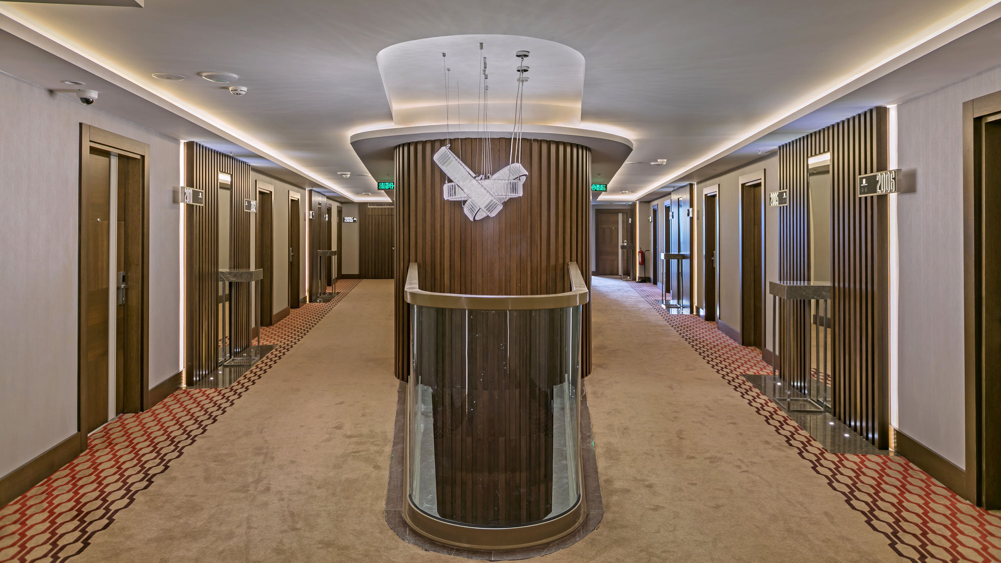 Hotel B Business &