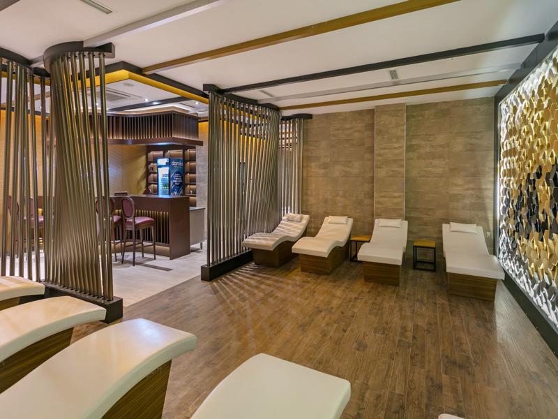 Hotel B Business & 5*
