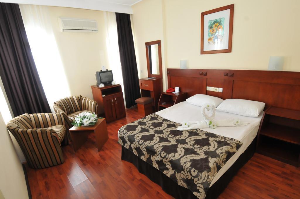 Otel Nazar 3*