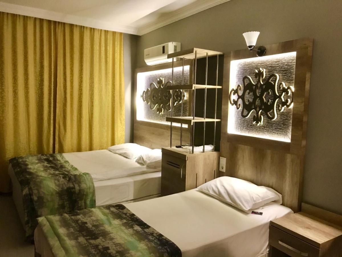 Hotel Linda Star Palace
