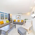Superb Flat Near Hadrian\'S Gate