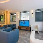 Diamond Luxury Hotel