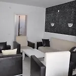 Movie Life Roe Hotel