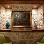 Char Me Hotel