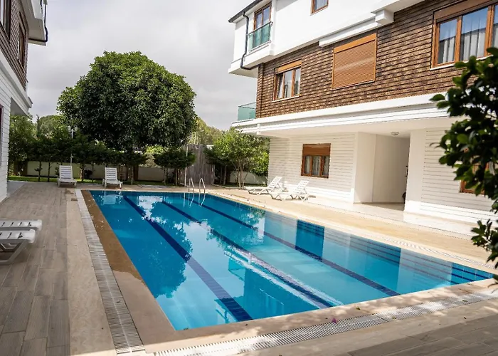 Lara Breeze Homes