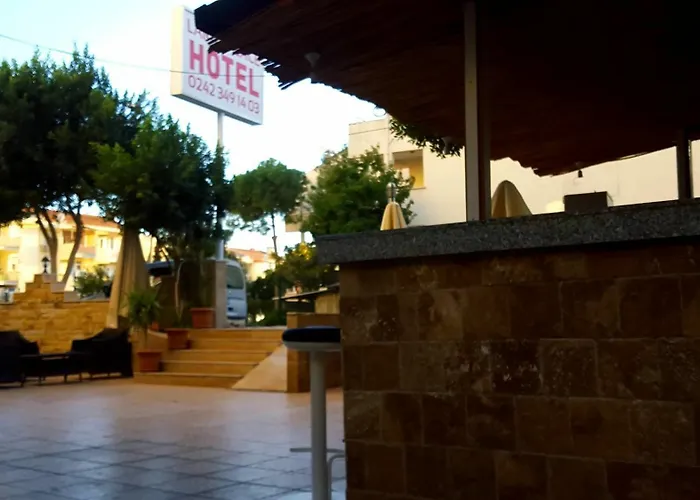 Lara Palace Hotel