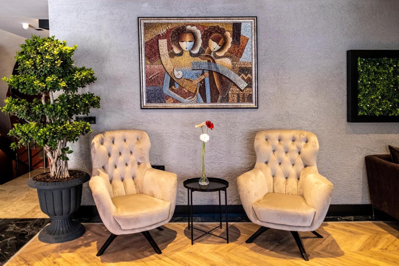 Mielo Lara Hotel