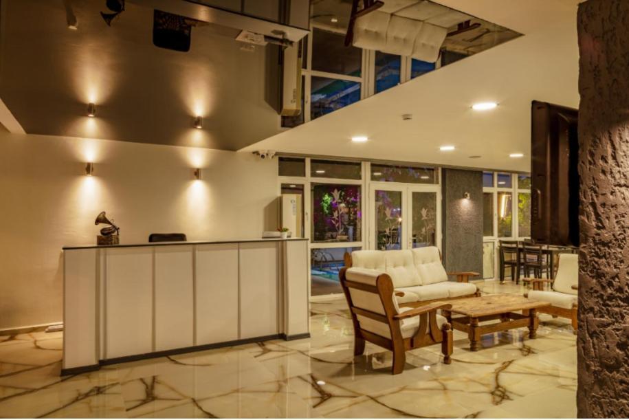Aparthotel Serenity Lara *