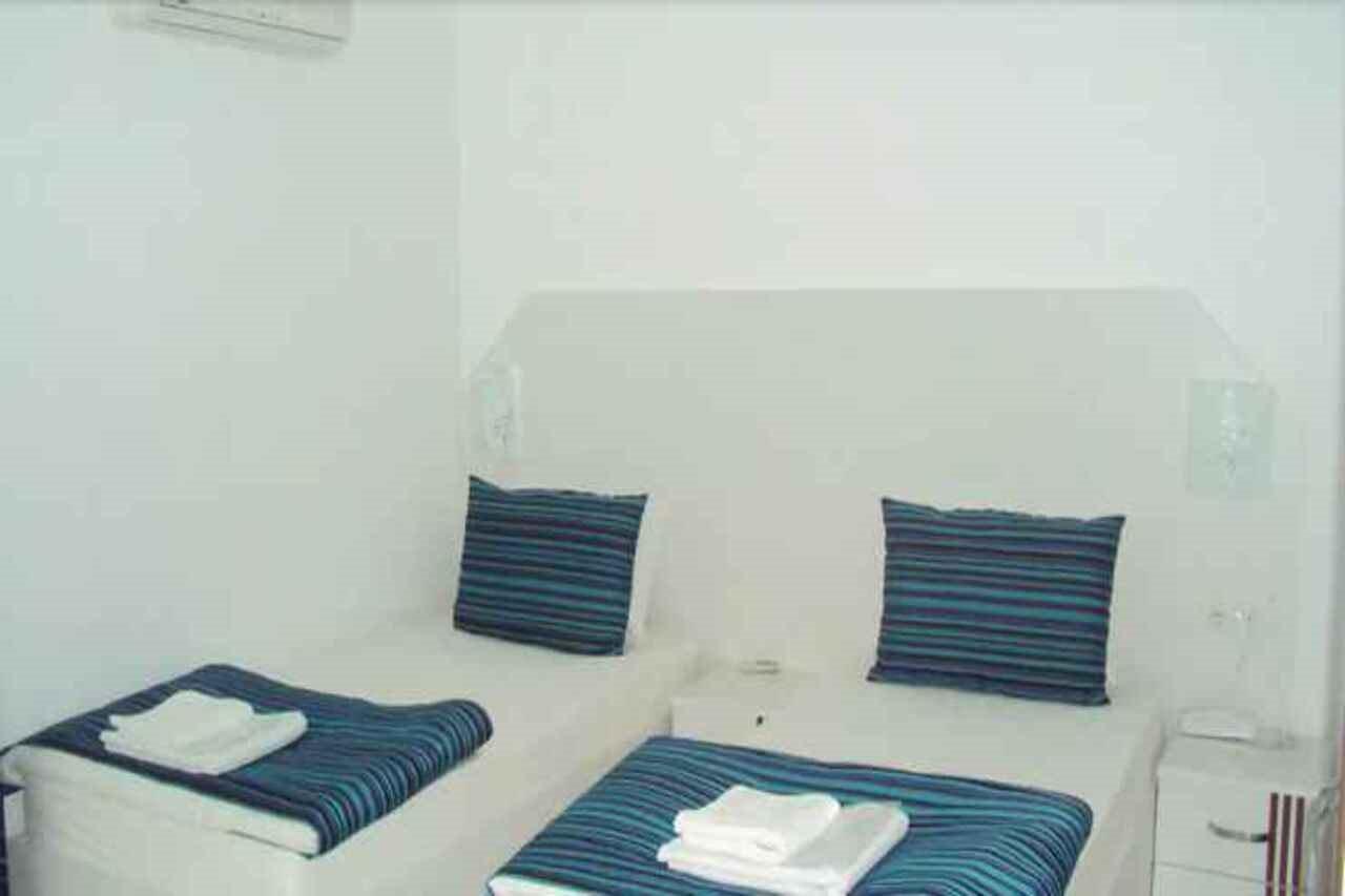 Otel Teos 2*