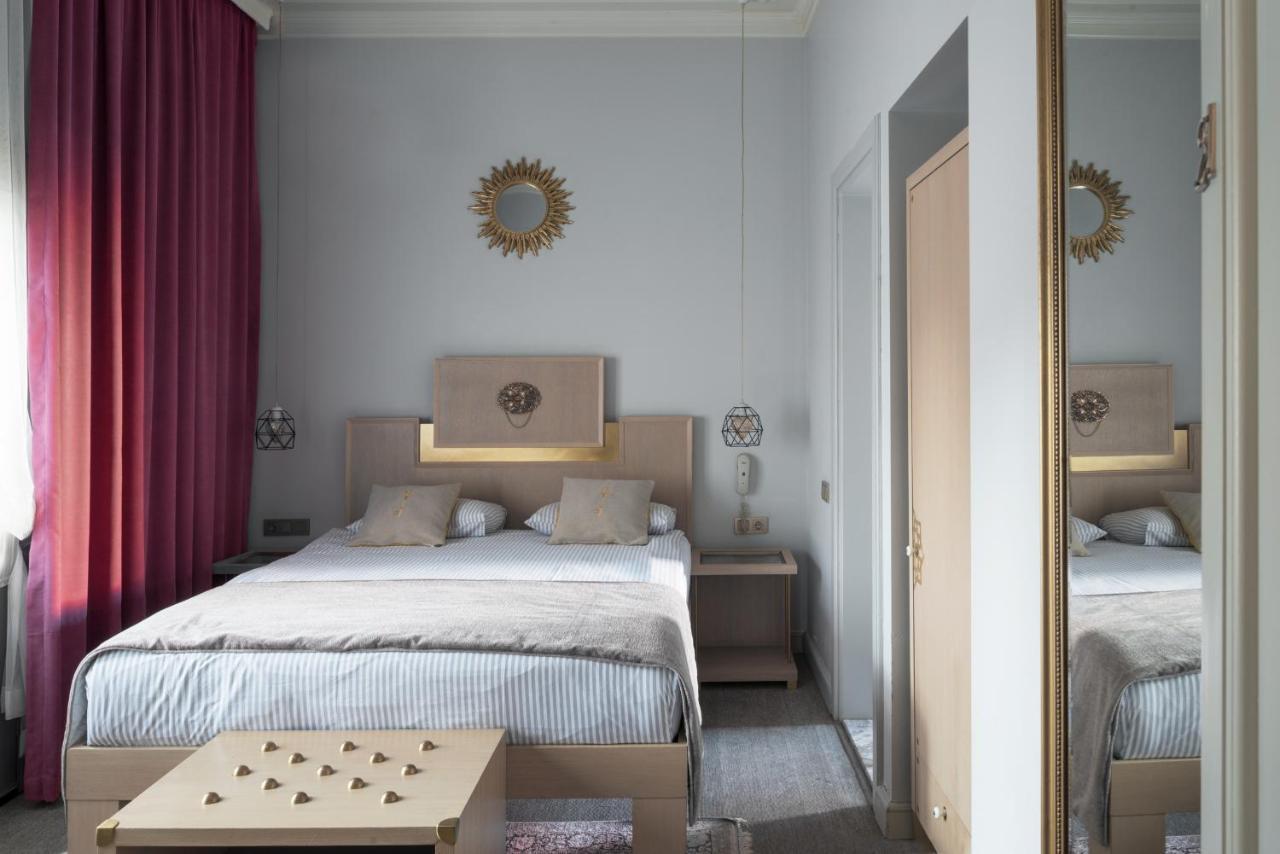 Delight Deluxe Hotel 4*