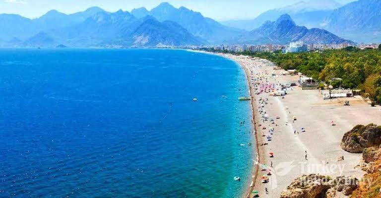 50 Meters From The Lara Apartment