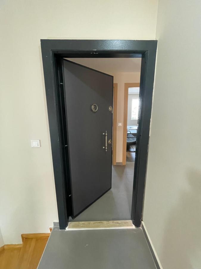 Brand New Building In Kundu, In The Heart Of Apartment *