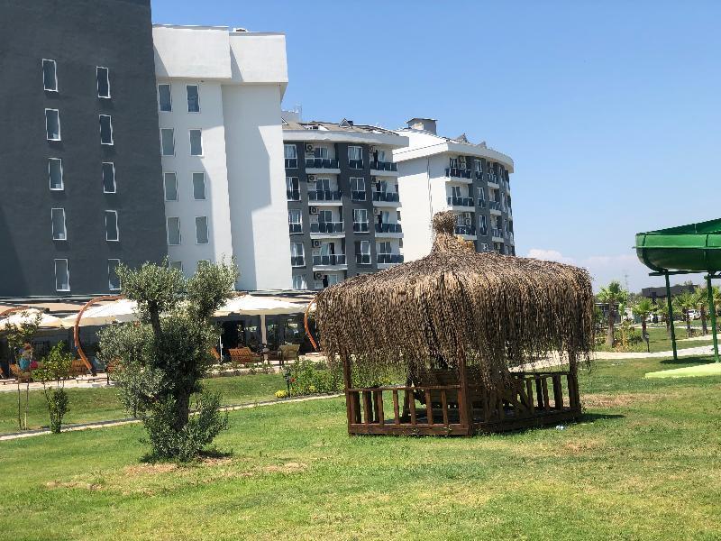 Otel Royal Towers Lara 4*