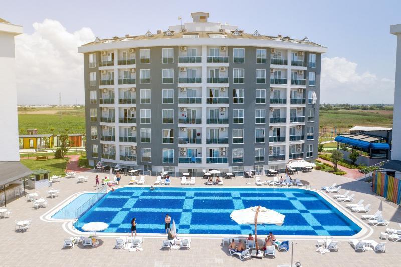 Royal Towers Lara 4*