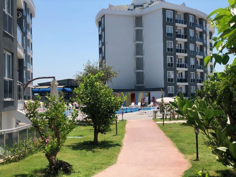Royal Towers Lara Otel