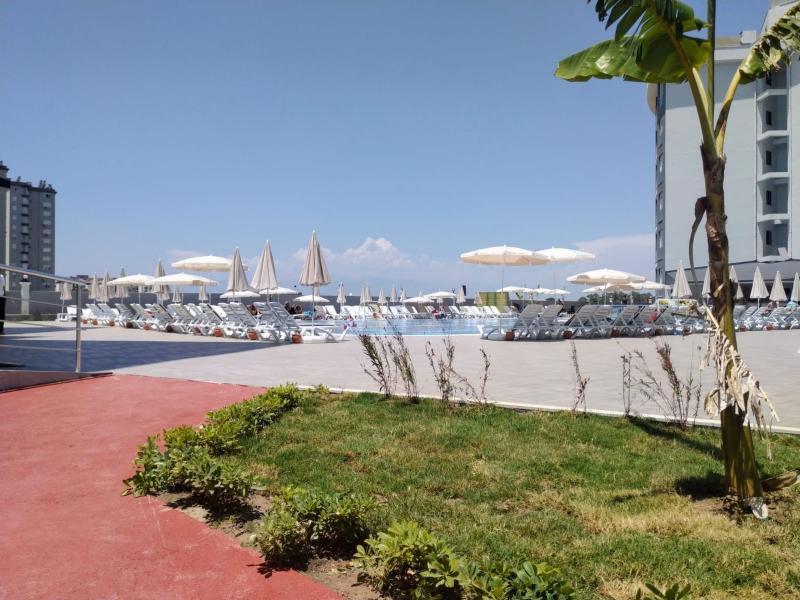 Royal Towers Lara